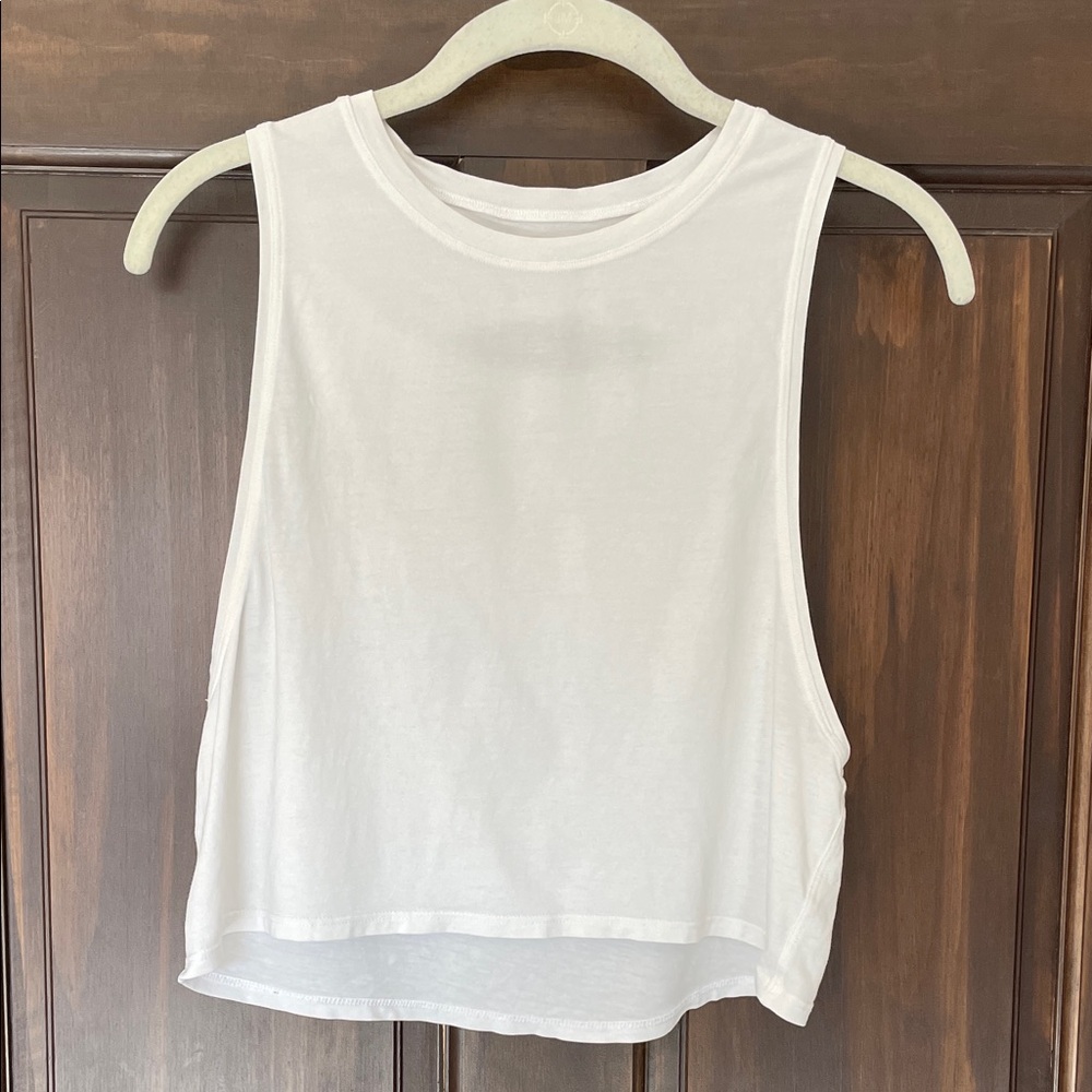 lululemon athletica White Cropped Tank Top